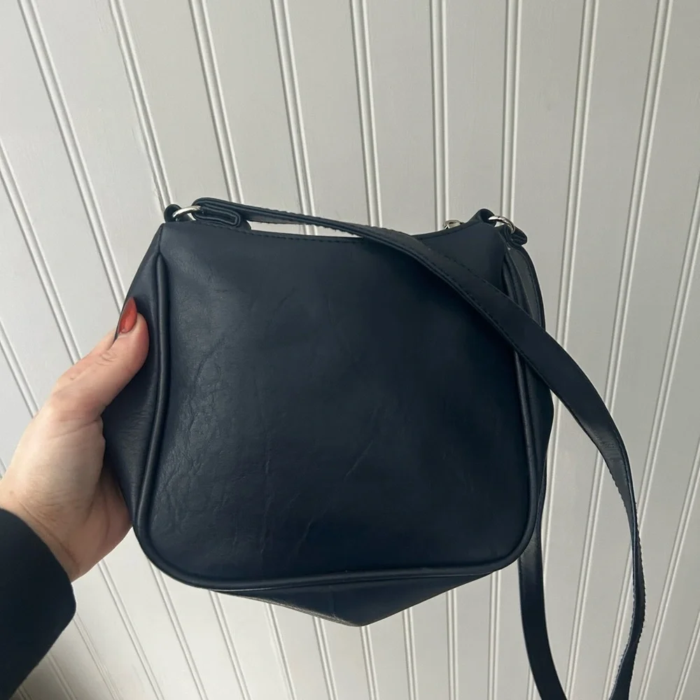 Vintage 90s Chic Black Crossbody Bag Shoulder Purse